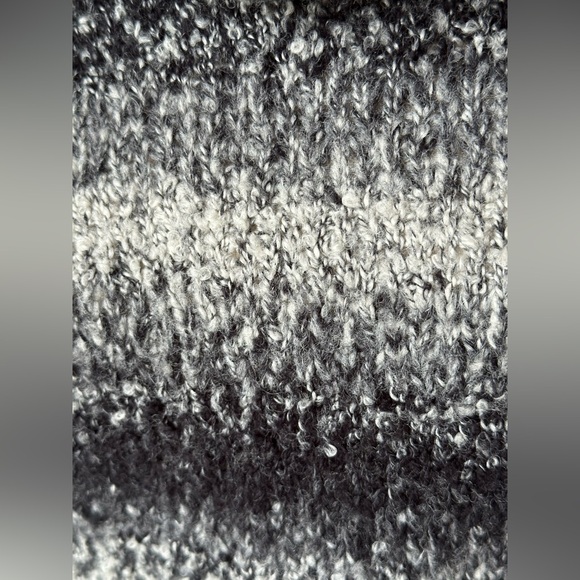 Splendid Ombré Stripe Cowl Neck Sweater size Medium - Picture 11 of 11